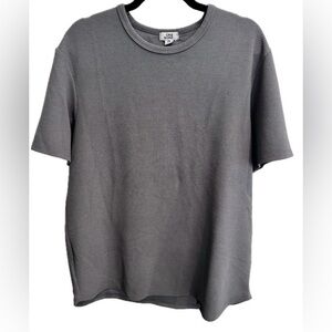 Professional Athlete Owned One Bone Bullet Tee
Gray – Men’s 0 (XL)